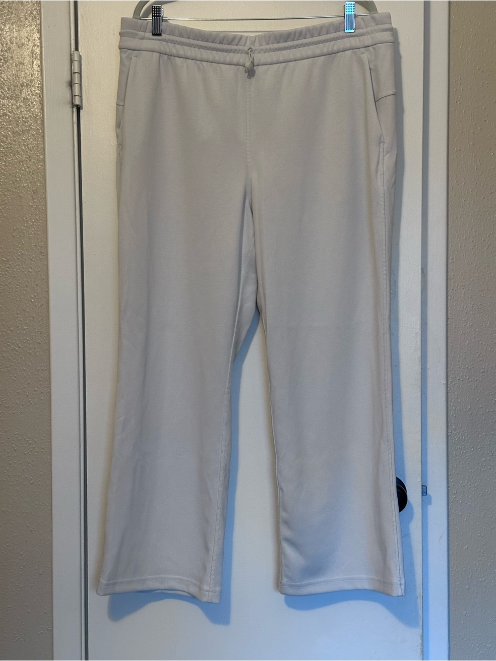 Lululemon Softstreme High Rise Straight Leg Pant Size 14 Bone White LW5EGTS